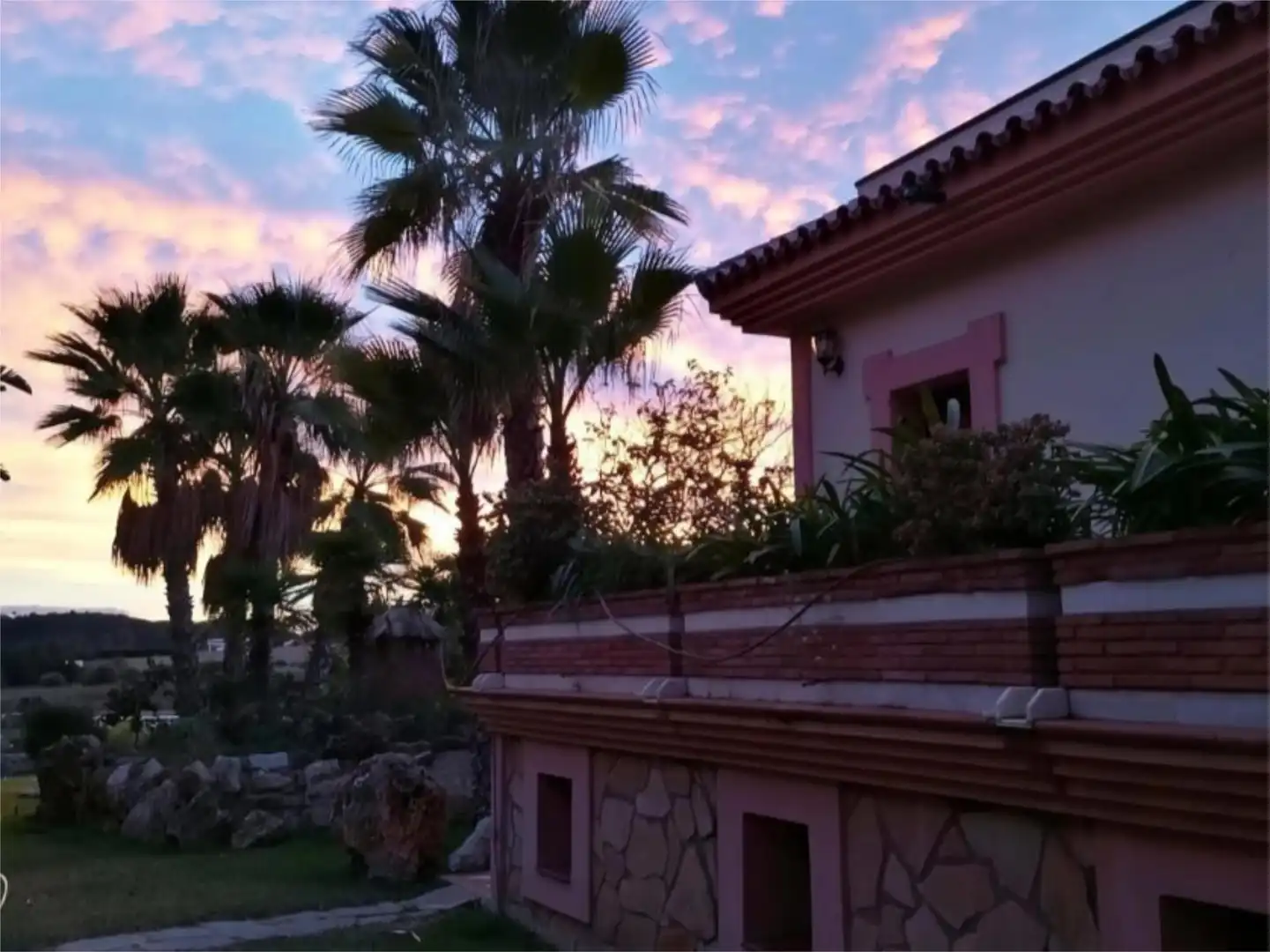 Piso en venta en Carretera, 188, El Velerín Vista exterior de Piso en venta en Estepona con Aire acondicionado, Calefacción y Jardín privado