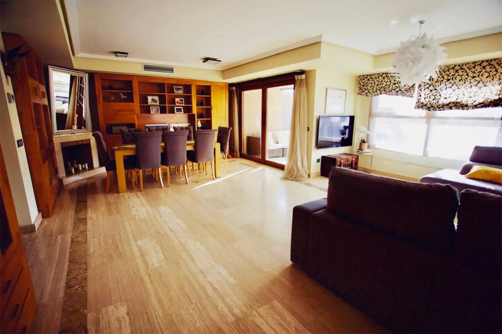 Casa o chalet en venta en Calle Gloria Fuertes, 23, Montecillo Sala de estar de Casa o chalet en venta en Las Rozas de Madrid con Aire acondicionado, Terraza y Piscina