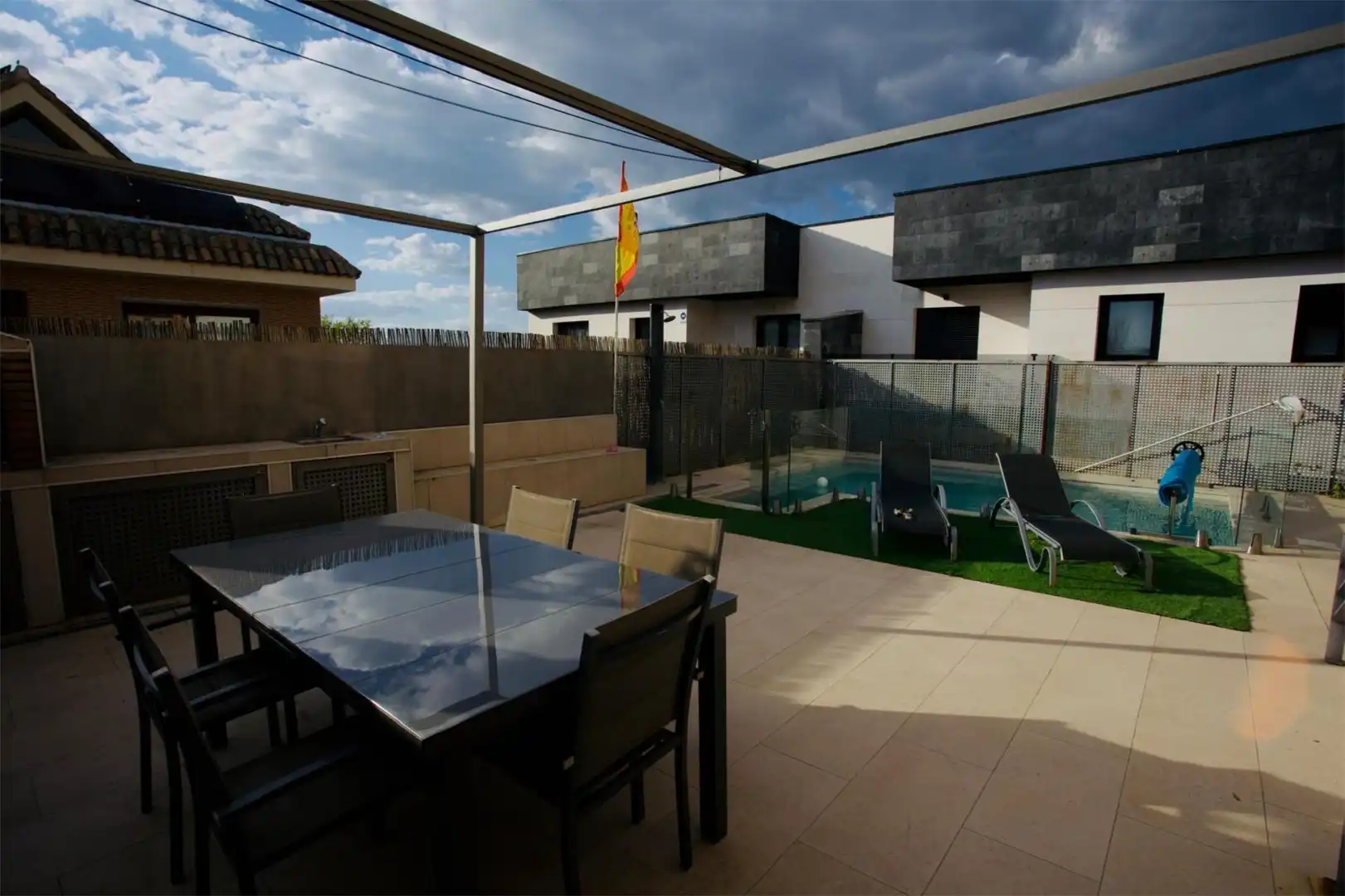 Casa o chalet en venta en Calle Gloria Fuertes, 23, Montecillo Terraza de Casa o chalet en venta en Las Rozas de Madrid con Aire acondicionado, Terraza y Piscina