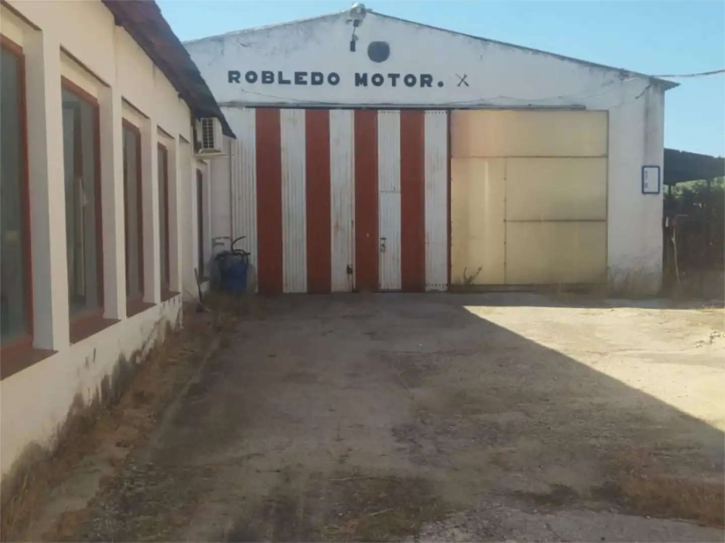 Casa o xalet en venda a Carretera Toledo Ávila, 8, Almorox Vista exterior de Casa o xalet en venda en Almorox amb Aire condicionat i Terrassa