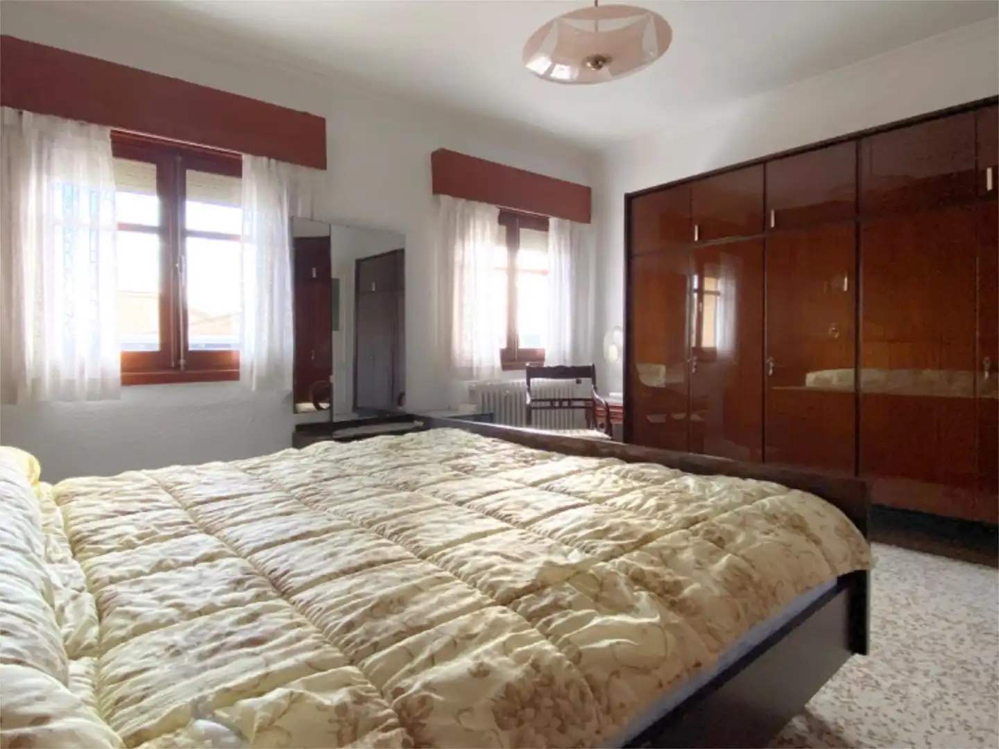 Finca rústica en venta en Calle Pintor Goya, 8, Huétor Vega Habitación de Finca rústica en venta en Huétor Vega con Calefacción, Jardín privado y Terraza