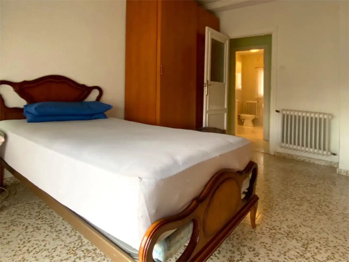 Finca rústica en venta en Calle Pintor Goya, 8, Huétor Vega Habitación de Finca rústica en venta en Huétor Vega con Calefacción, Jardín privado y Terraza
