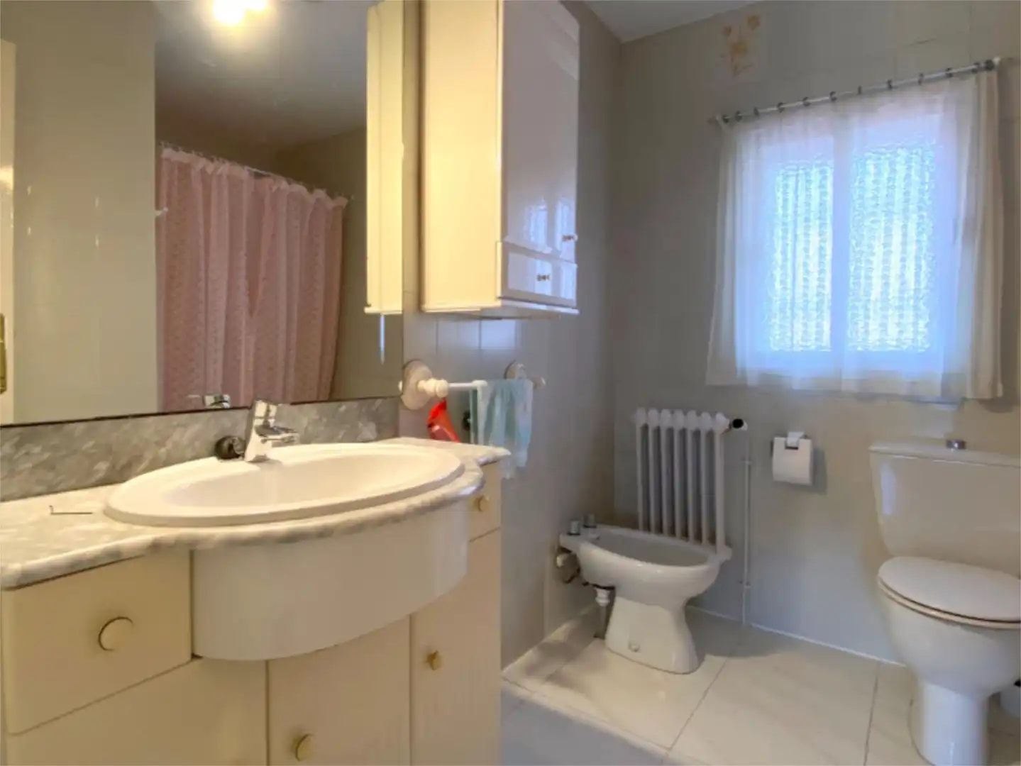 Finca rústica en venta en Calle Pintor Goya, 8, Huétor Vega Baño de Finca rústica en venta en Huétor Vega con Calefacción, Jardín privado y Terraza
