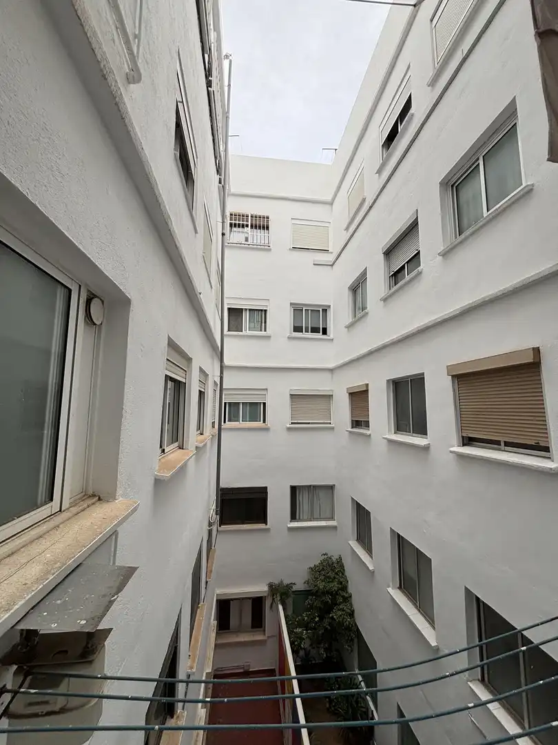 Außenansicht von Wohnung zur untervermieten in Valencia mit Klimaanlage, Heizung und Abstellraum