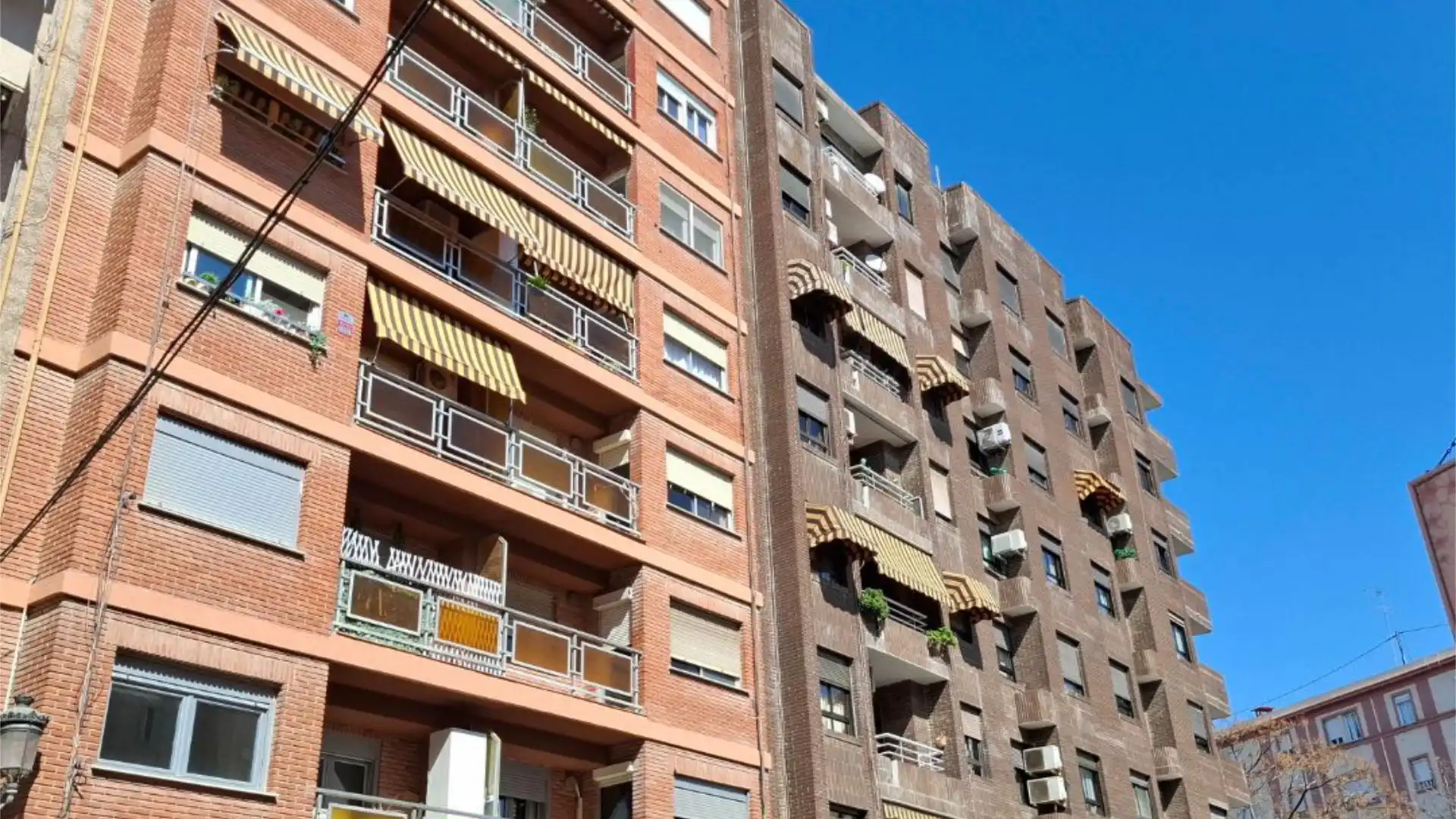 Wohnung zum Verkauf in Carrer de L'orient, 6, Mont-Olivet Außenansicht von Wohnung zum Verkauf in Valencia Capital mit Balkon