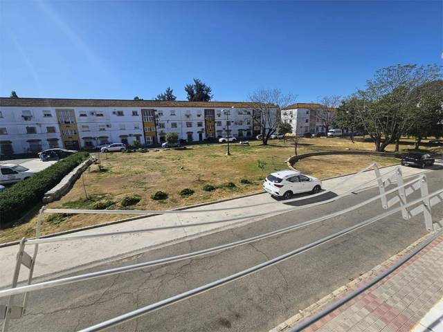 Piso en Alquiler en Barriada Residencial Santa Barbara Calle C, 4 en Tiro de Línea