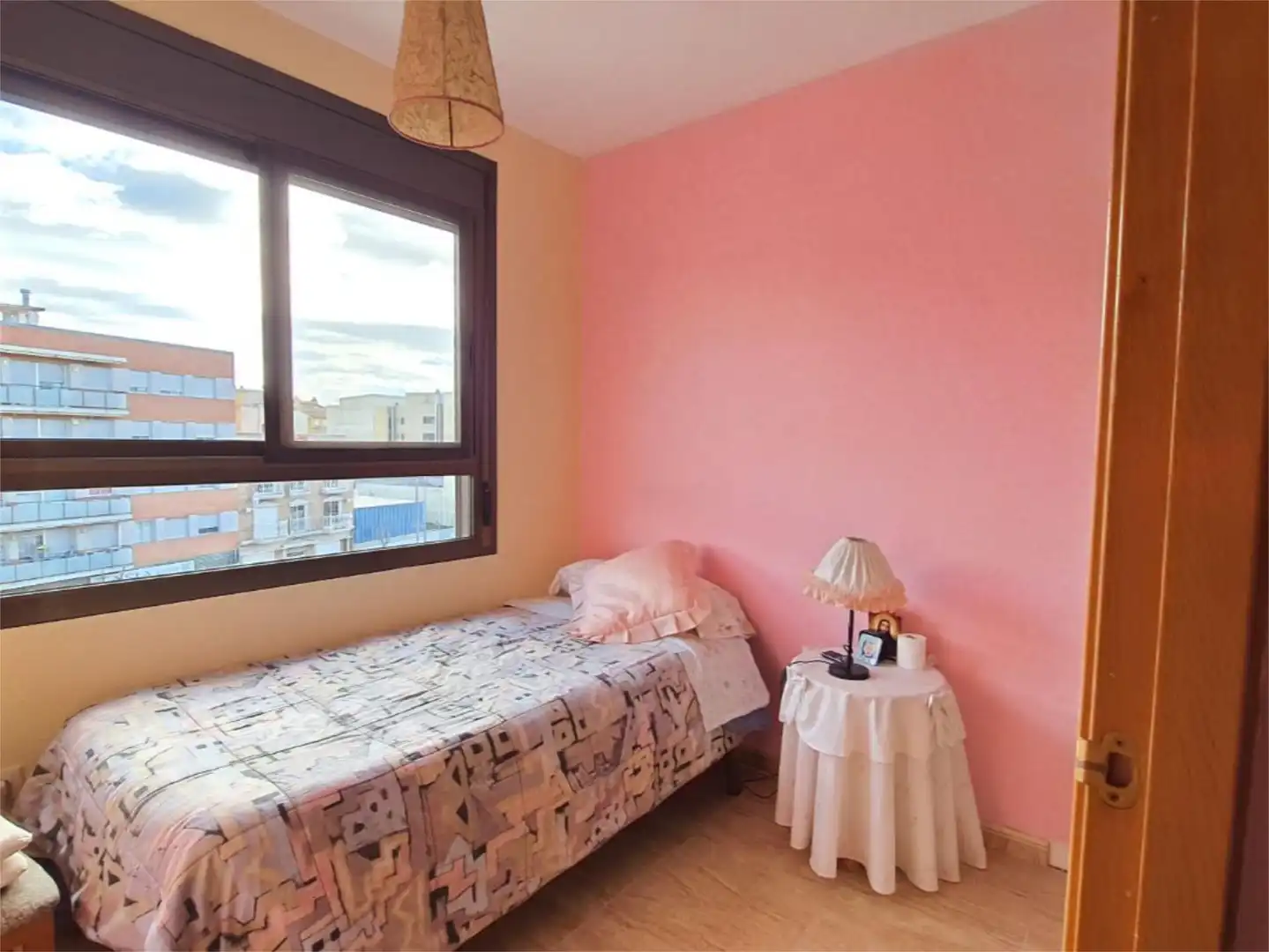 Zimmer in Rambla de Pompeu Fabra, 36, Ferreries Schlafzimmer von Wohnung zur untervermieten in Tortosa mit Klimaanlage, Heizung und Schwimmbad