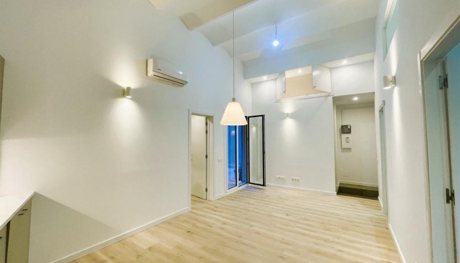 Flat for sale in Sants, Barcelona Capital - image 1 Photo 1 of Flat for sale in Sants, Barcelona Capital