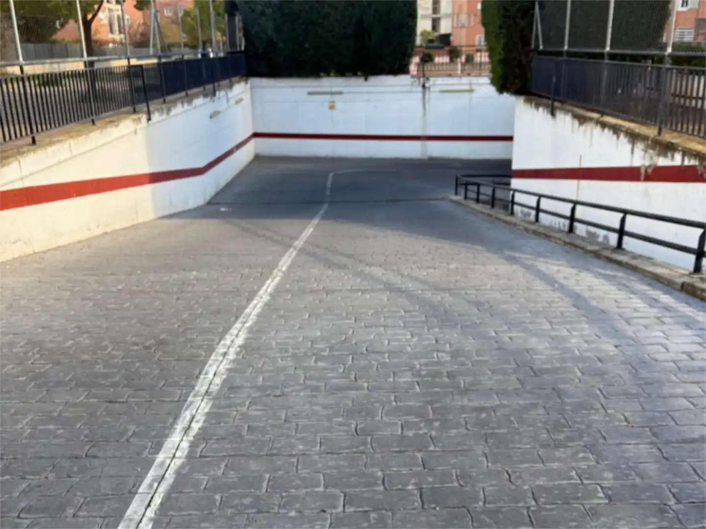 Pis en venda a Calle G.Espartales Sur, 24, Espartales Aparcament de Pis en venda en Alcalá de Henares amb Calefacció, Jardí privat i Parquet