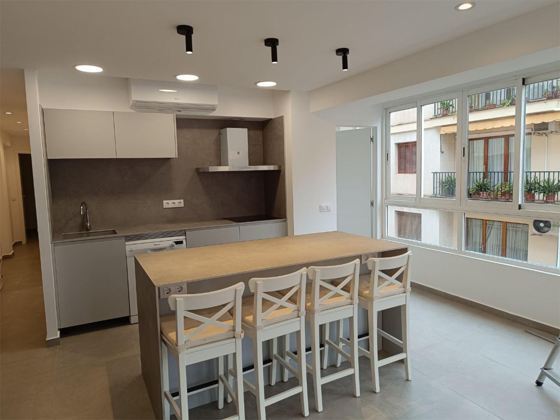 Piso de alquiler en Carrer d'Ausiàs March, 34, Bons Aires Cocina de Piso de alquiler en Palma de Mallorca con Aire acondicionado, Calefacción y Trastero