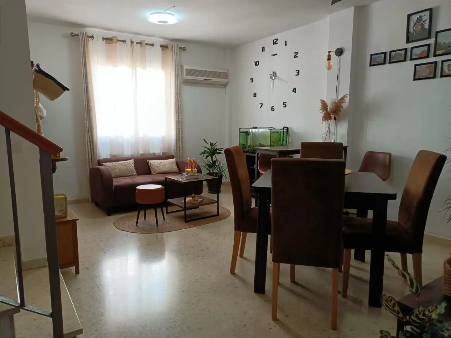 Casa adosada en venta en Calle Arcos, 12b, San Enrique - Guadiaro - Pueblo Nuevo Sala de estar de Casa adosada en venta en Sotogrande con Aire acondicionado y Terraza