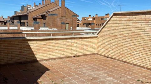 Foto 2 de Piso en venta en Calle Espliego, 2, Yebes - Valdeluz, Yebes