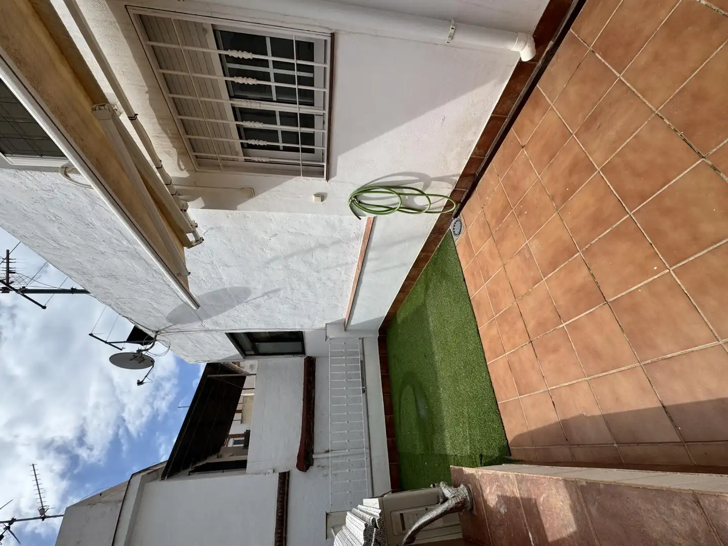 Einfamilien-Reihenhaus zur Miete in Calle Vélez, 3, Almuñecar Centro Garten von Einfamilien-Reihenhaus zur Miete in Almuñécar mit Klimaanlage, Heizung und Terrasse