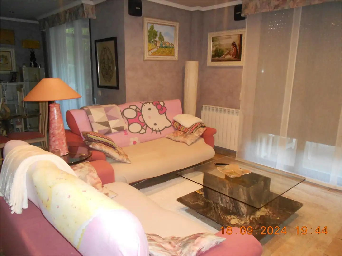Casa o chalet en venta en Calle Oriente, 28, Ollauri Sala de estar de Casa o chalet en venta en Ollauri con Calefacción, Jardín privado y Parquet