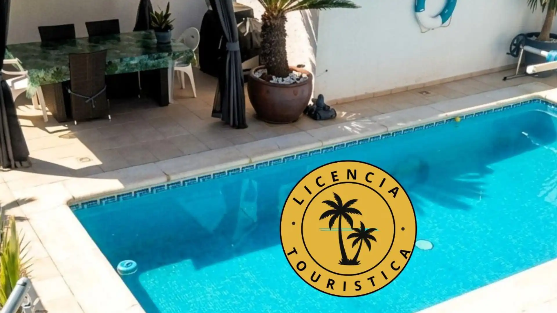 Haus oder Chalet zum Verkauf in Carrer Puigmal, 487a, Puigmal - Mas Nou Schwimmbecken von Haus oder Chalet zum Verkauf in Empuriabrava mit Klimaanlage, Terrasse und Schwimmbad