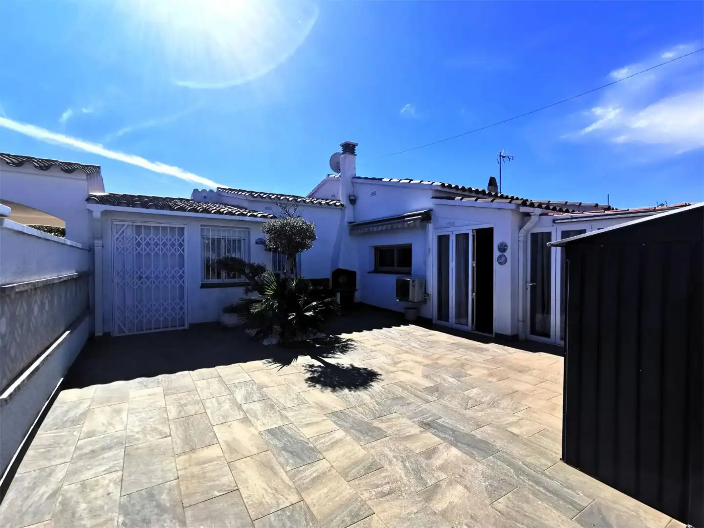 Casa o chalet en venta en Carrer Puigmal, 487a, Puigmal - Mas Nou Jardín de Casa o chalet en venta en Empuriabrava con Aire acondicionado, Terraza y Piscina