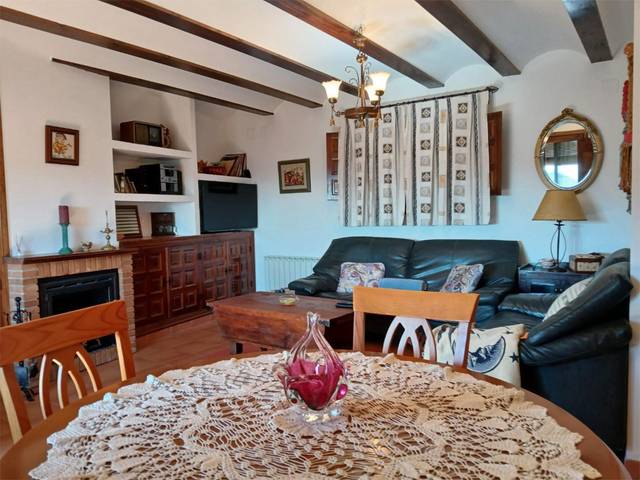 Finca rústica en Venta en Calle la Fuente, 4 en Algarra