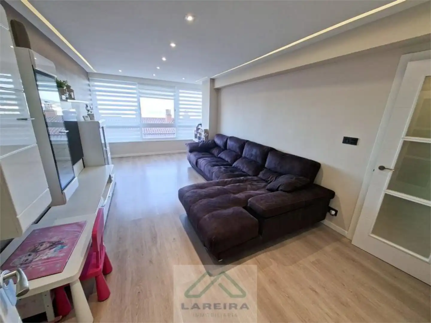 Flat for sale in Rúa Do Conde de Torrecedeira, 58, Berbés - Peritos Living room of Flat for sale in Vigo