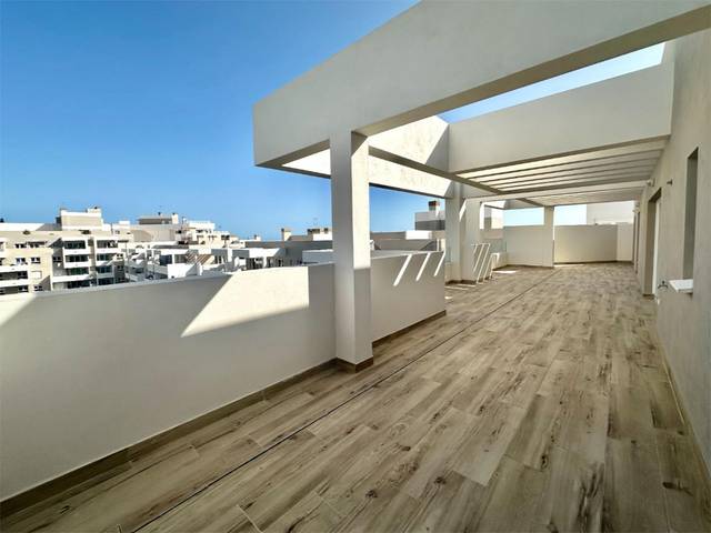 Piso en Alquiler en Avenida Cervantes, 15 en Costabella