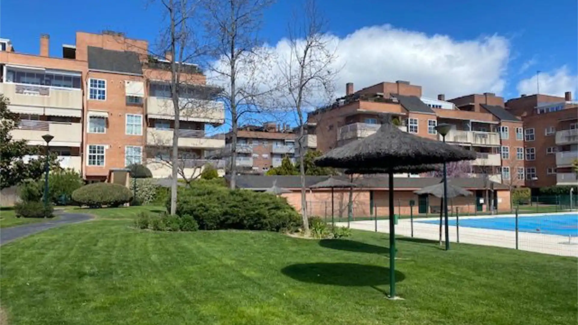 Flat for rent in Calle Murillo, 7, Prado de Somoaguas Exterior view of Flat for rent in Pozuelo de Alarcón with Air Conditioner, Heating and Private garden