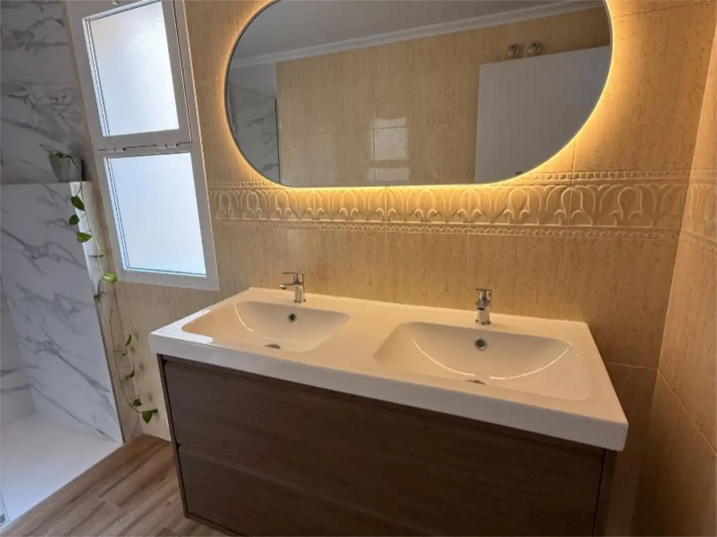 Piso en venta en Calle Río Esla, 1, Mil Palmeras