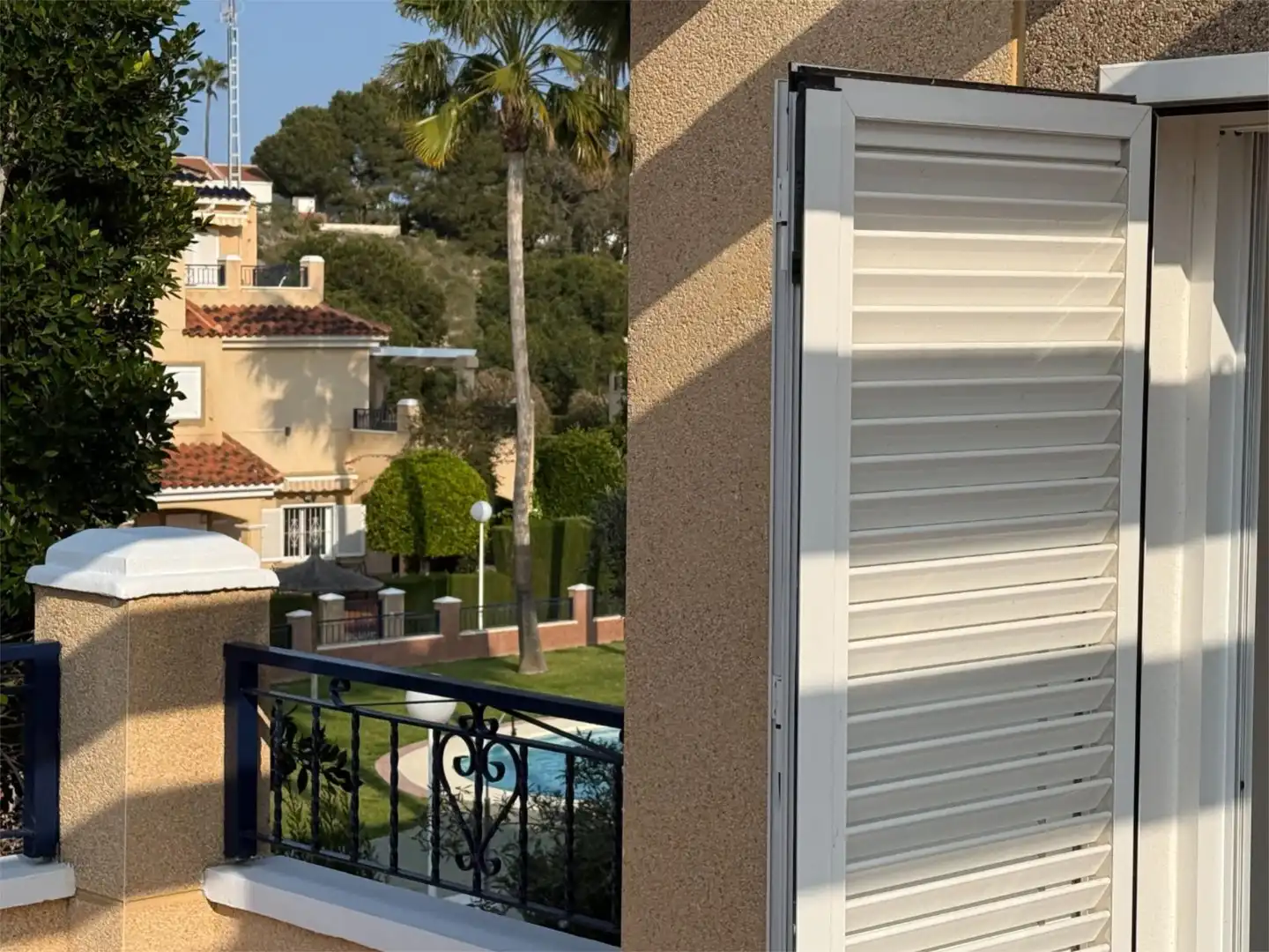 Piso en venta en Calle Río Esla, 1, Mil Palmeras
