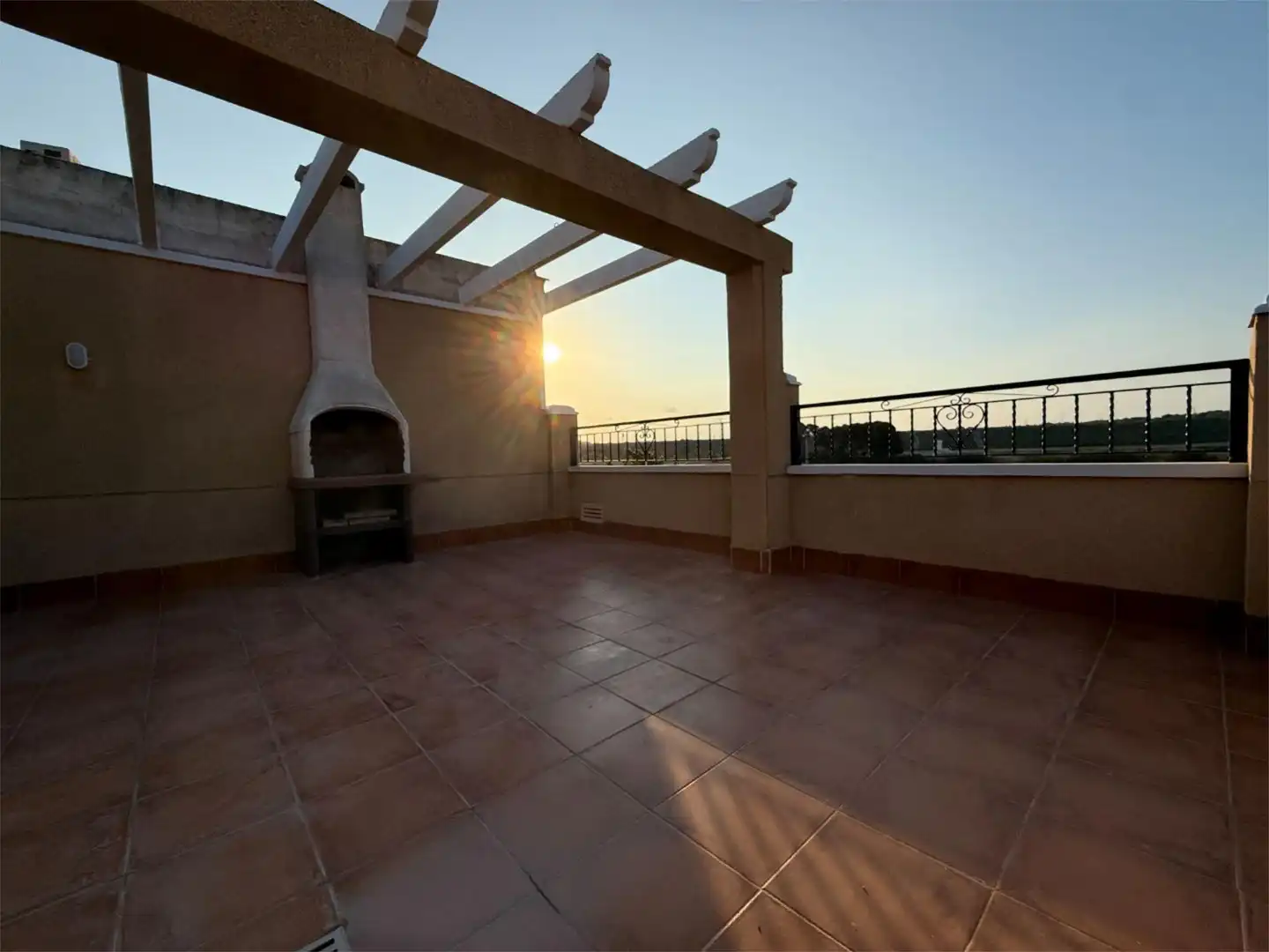 Piso en venta en Calle Río Esla, 1, Mil Palmeras