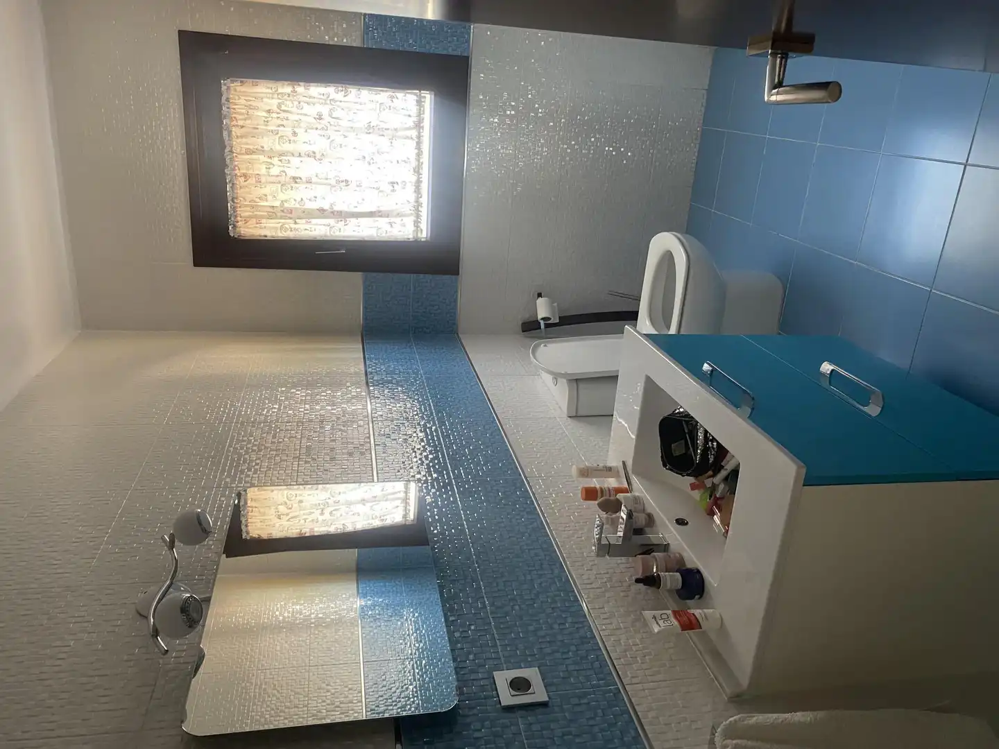Houses for sale in Urbanización Diseminados Don Gonzál, 34, Montilla Bathroom of Houses for sale in Montilla with Air Conditioner, Heating and Private garden