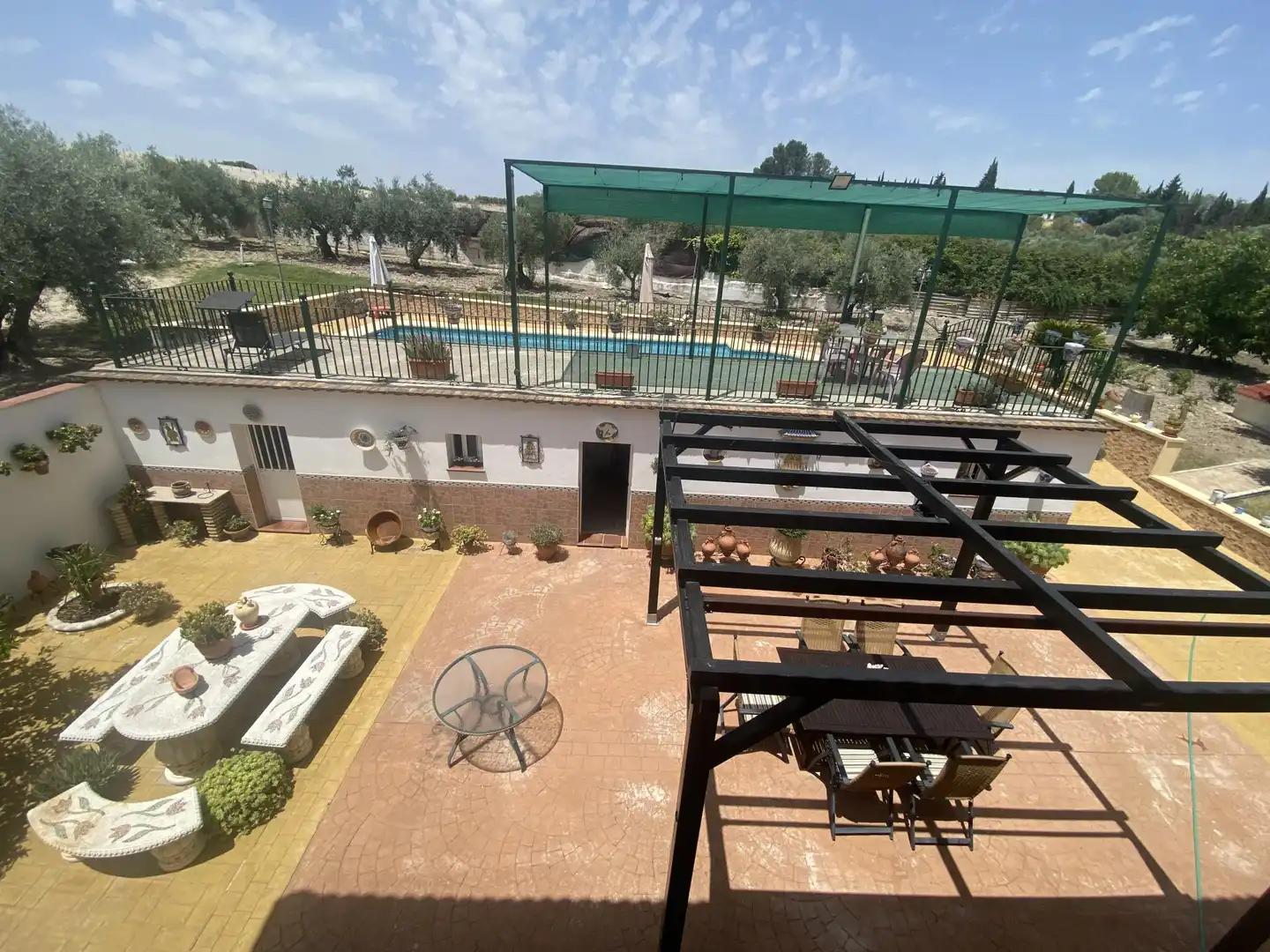 Houses for sale in Urbanización Diseminados Don Gonzál, 34, Montilla Terrace of Houses for sale in Montilla with Air Conditioner, Heating and Private garden