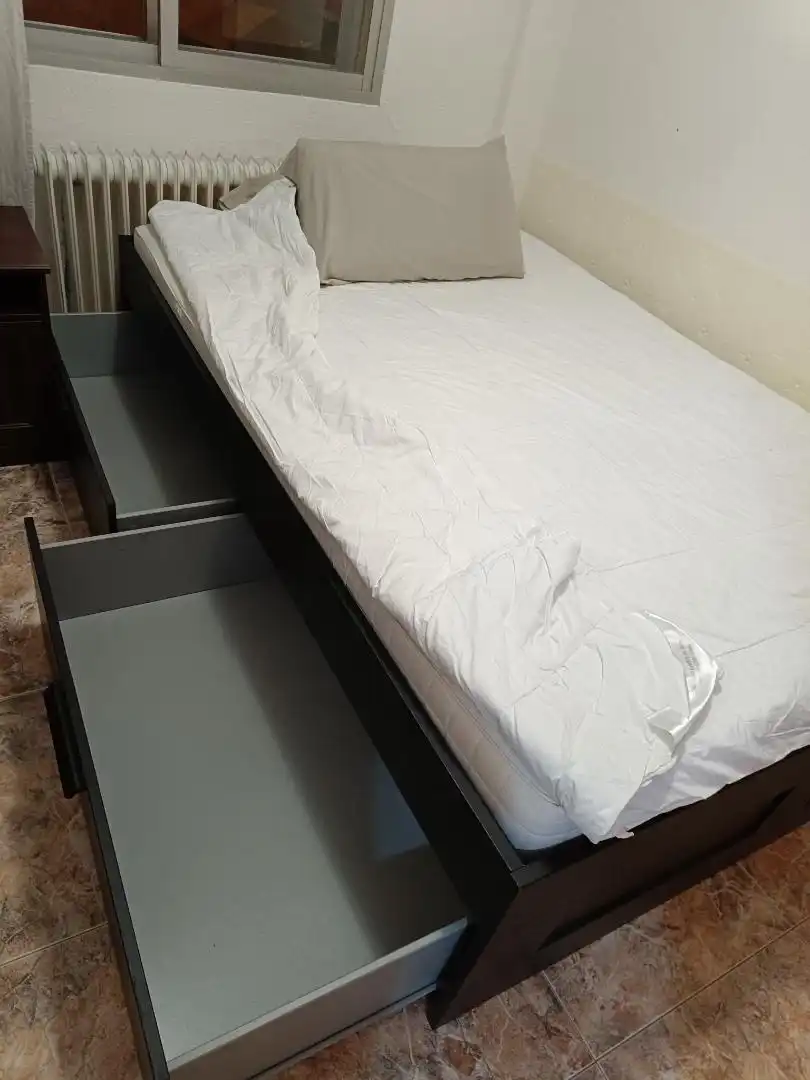 Room in Paseo de Madrid, 3, El Boalo Bedroom of Flat for share in El Boalo - Cerceda – Mataelpino with Heating, Furnished and Oven