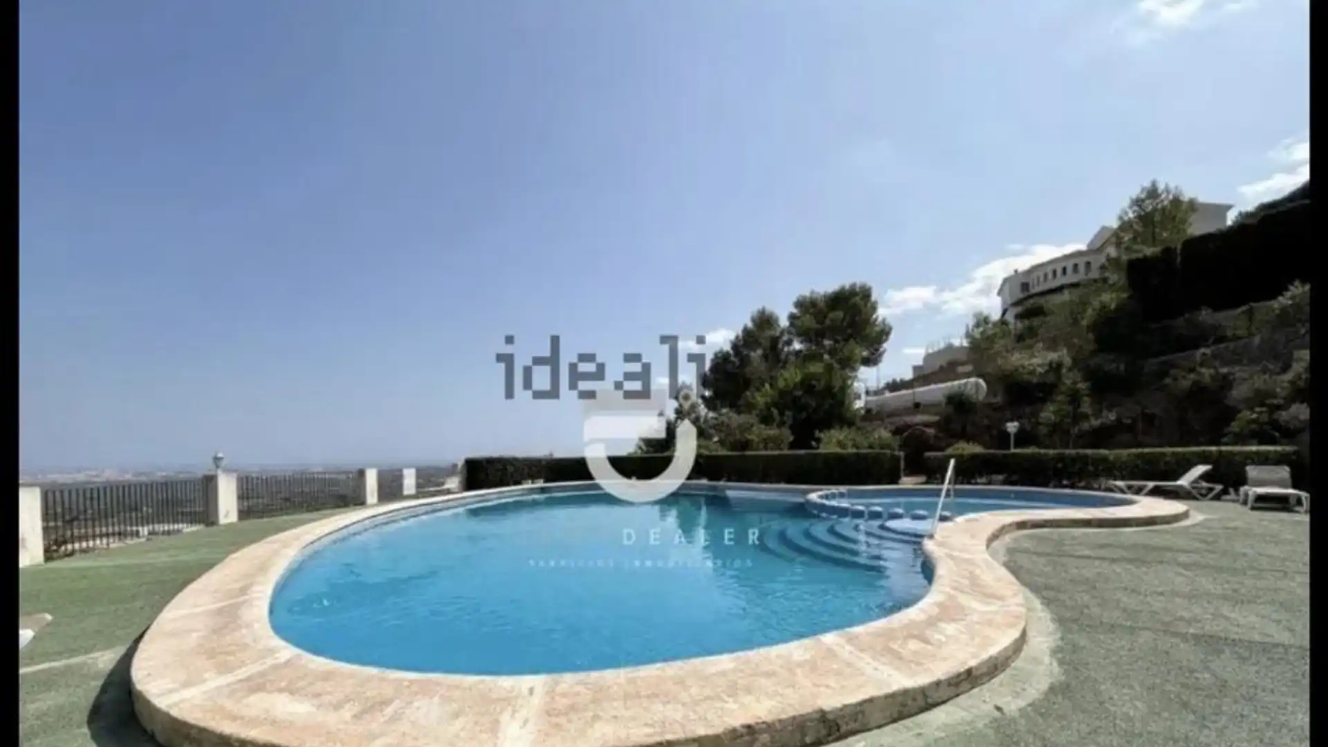 Piscina de Casa adosada en venda en Ador amb Aire condicionat, Terrassa i Piscina