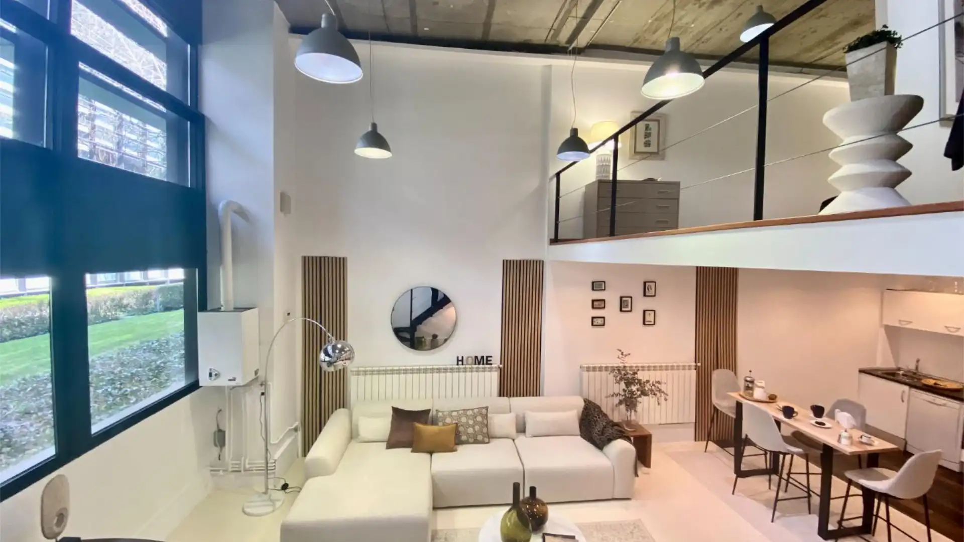 Living room of Duplex for sale in Alcobendas  with Air Conditioner, Heating and Community parking