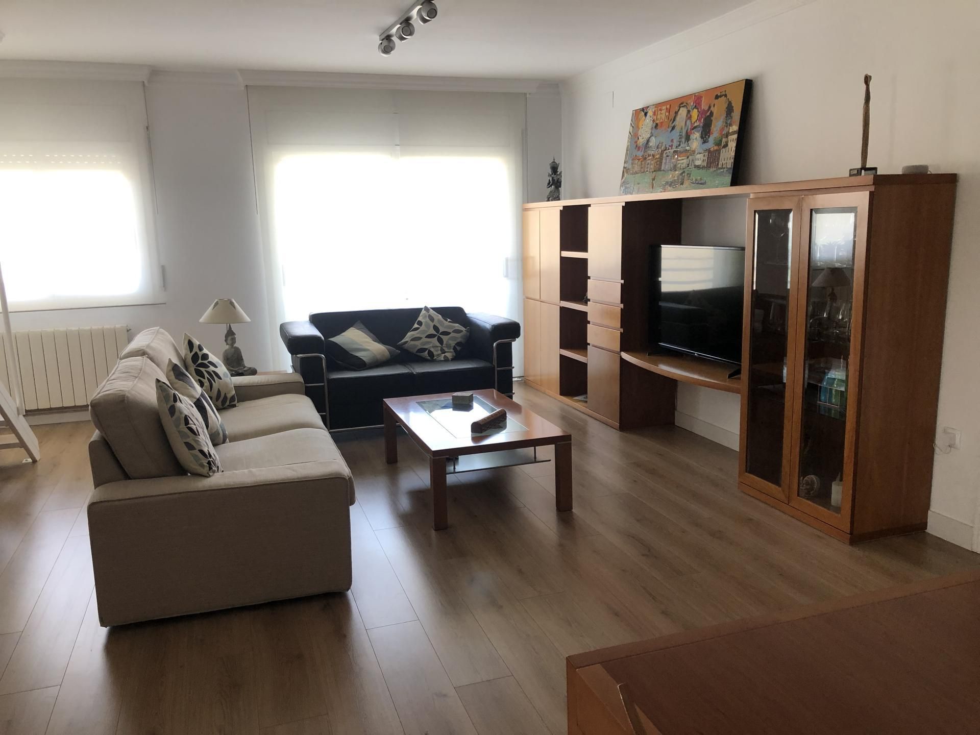 Sala d'estar de Pis en venda en Vilanova i la Geltrú amb Aire condicionat, Calefacció i Parquet