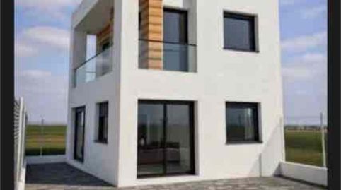 Foto 2 de Casa adosada en venta en Yuncos, Toledo