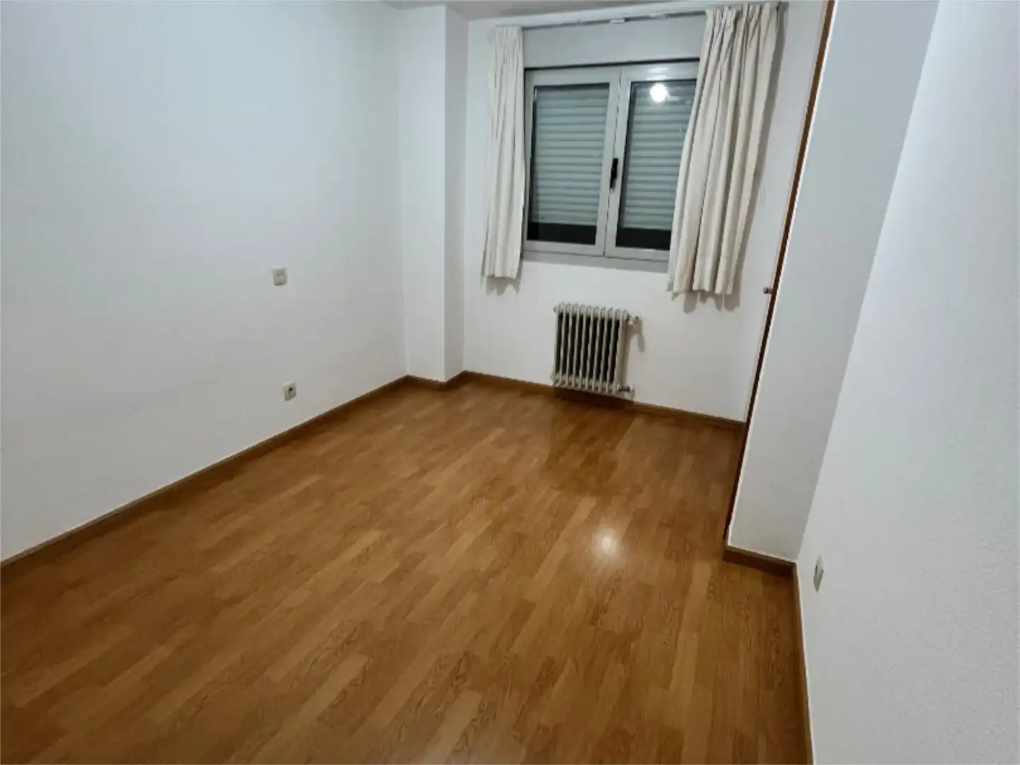 Piso en venta en Calle del Alcalde Redondo Aceña, 2, Sanchinarro Habitación de Piso en venta en Madrid con Aire acondicionado, Calefacción y Terraza
