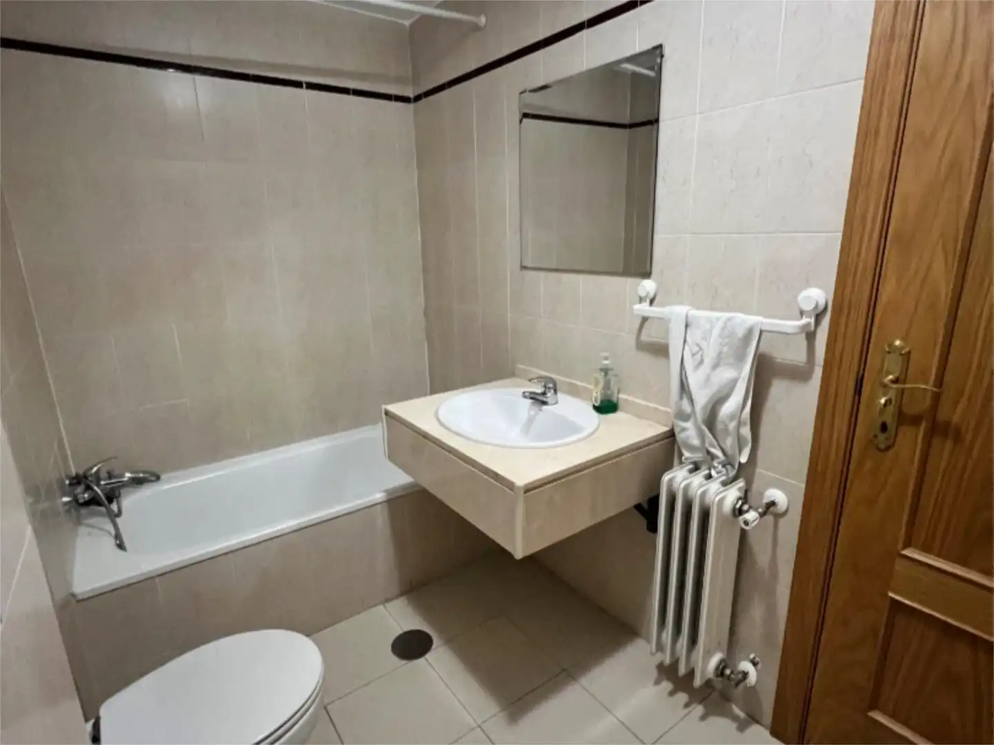Piso en venta en Calle del Alcalde Redondo Aceña, 2, Sanchinarro Baño de Piso en venta en Madrid con Aire acondicionado, Calefacción y Terraza