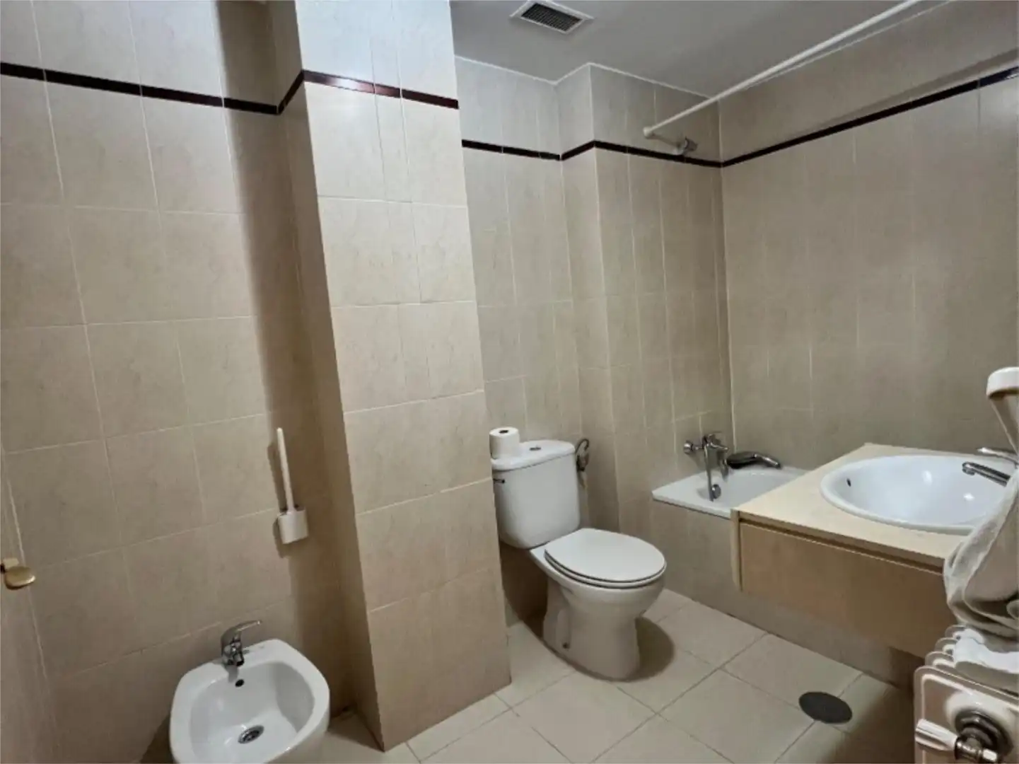 Piso en venta en Calle del Alcalde Redondo Aceña, 2, Sanchinarro Baño de Piso en venta en Madrid con Aire acondicionado, Calefacción y Terraza