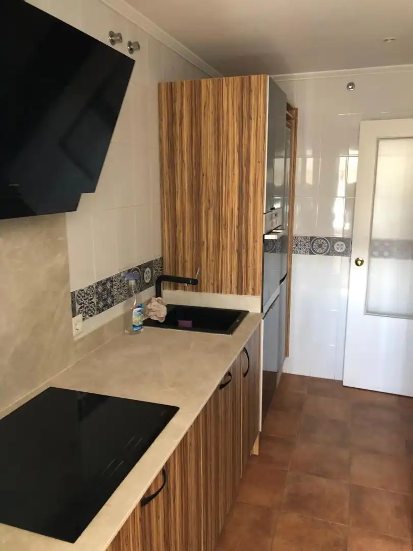 Kitchen of Flat for sale in  Sevilla Capital  with Air Conditioner, Heating and Private garden