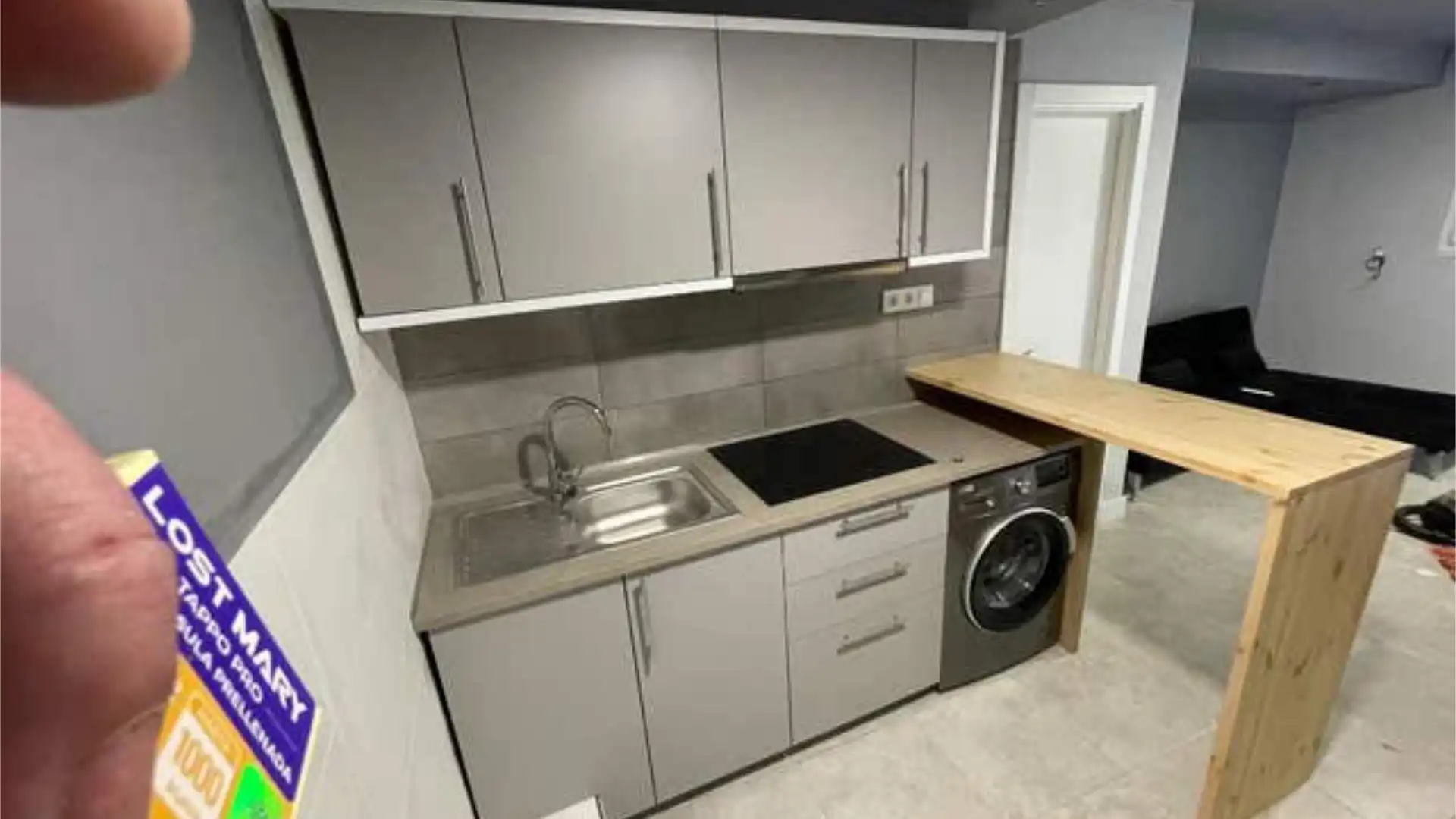 Cuina de Pis de lloguer en A Coruña Capital  amb Calefacció i Moblat