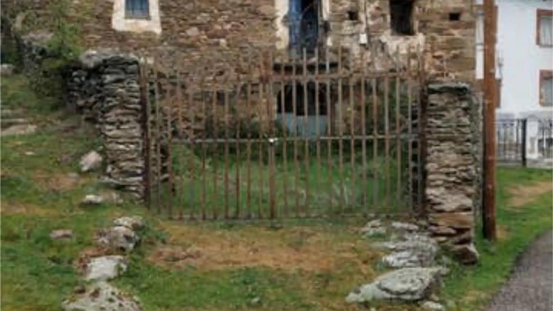 Vista exterior de Casa o xalet en venda en Gascueña de Bornova