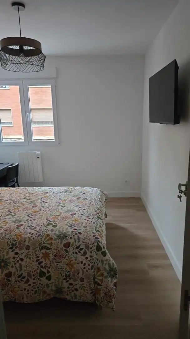 Habitación de Piso de alquiler en Miranda de Ebro con Calefacción, Parquet y Amueblado