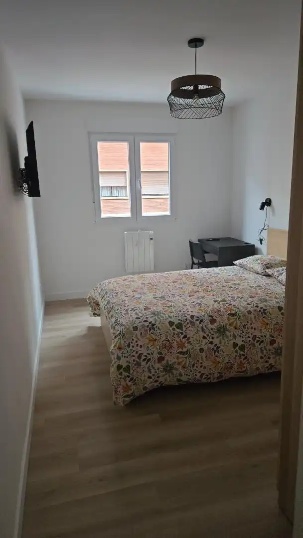 Habitación de Piso de alquiler en Miranda de Ebro con Calefacción, Parquet y Amueblado