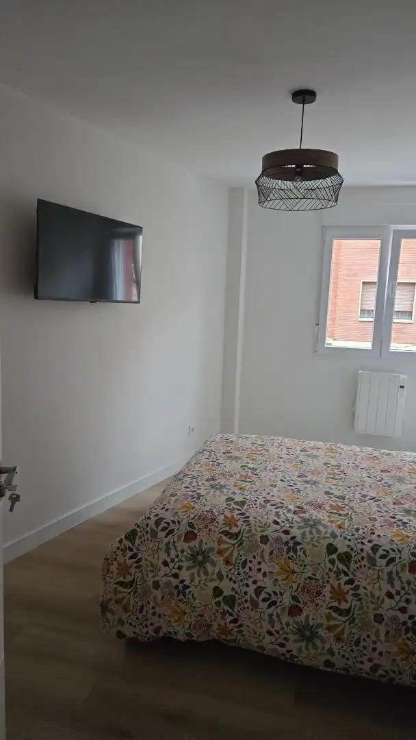 Habitación de Piso de alquiler en Miranda de Ebro con Calefacción, Parquet y Amueblado