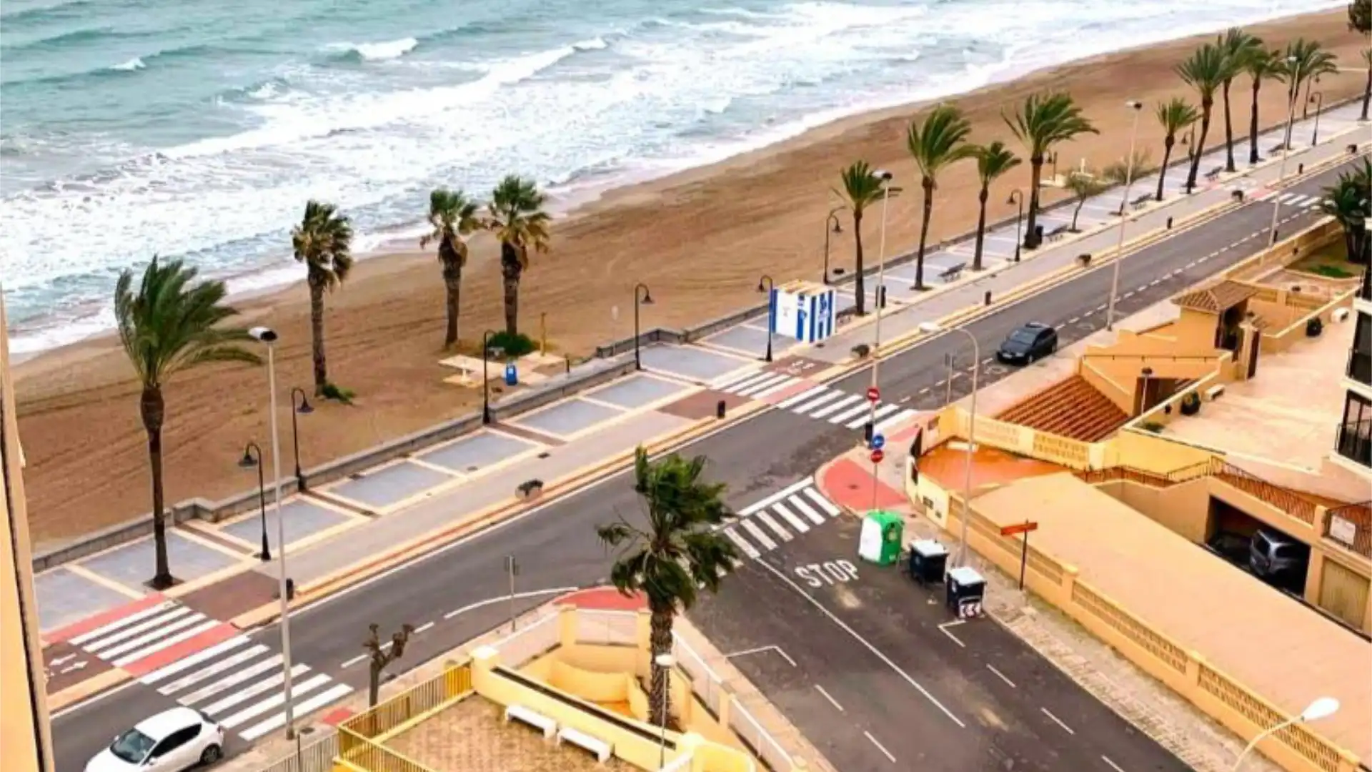 Piso de alquiler en Carrer Doctor Fleming, 144, Benicasim Golf Vista exterior de Piso de alquiler en Benicasim / Benicàssim con Trastero, Piscina y Amueblado