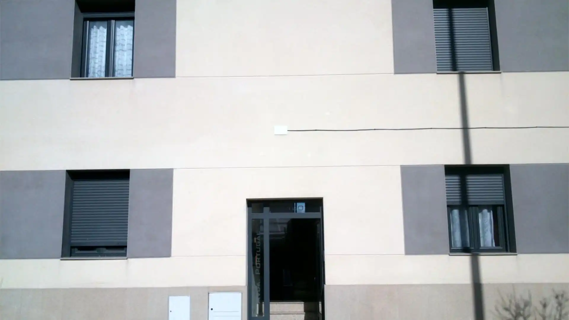 Vista exterior de Piso de alquiler en Ponferrada con Calefacción, Parquet y Trastero