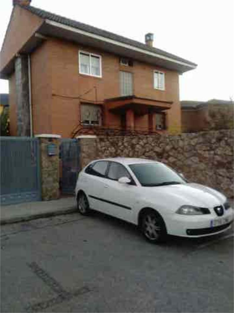 Vista exterior de Casa adosada en venta en Coslada con Calefacción, Terraza y Trastero