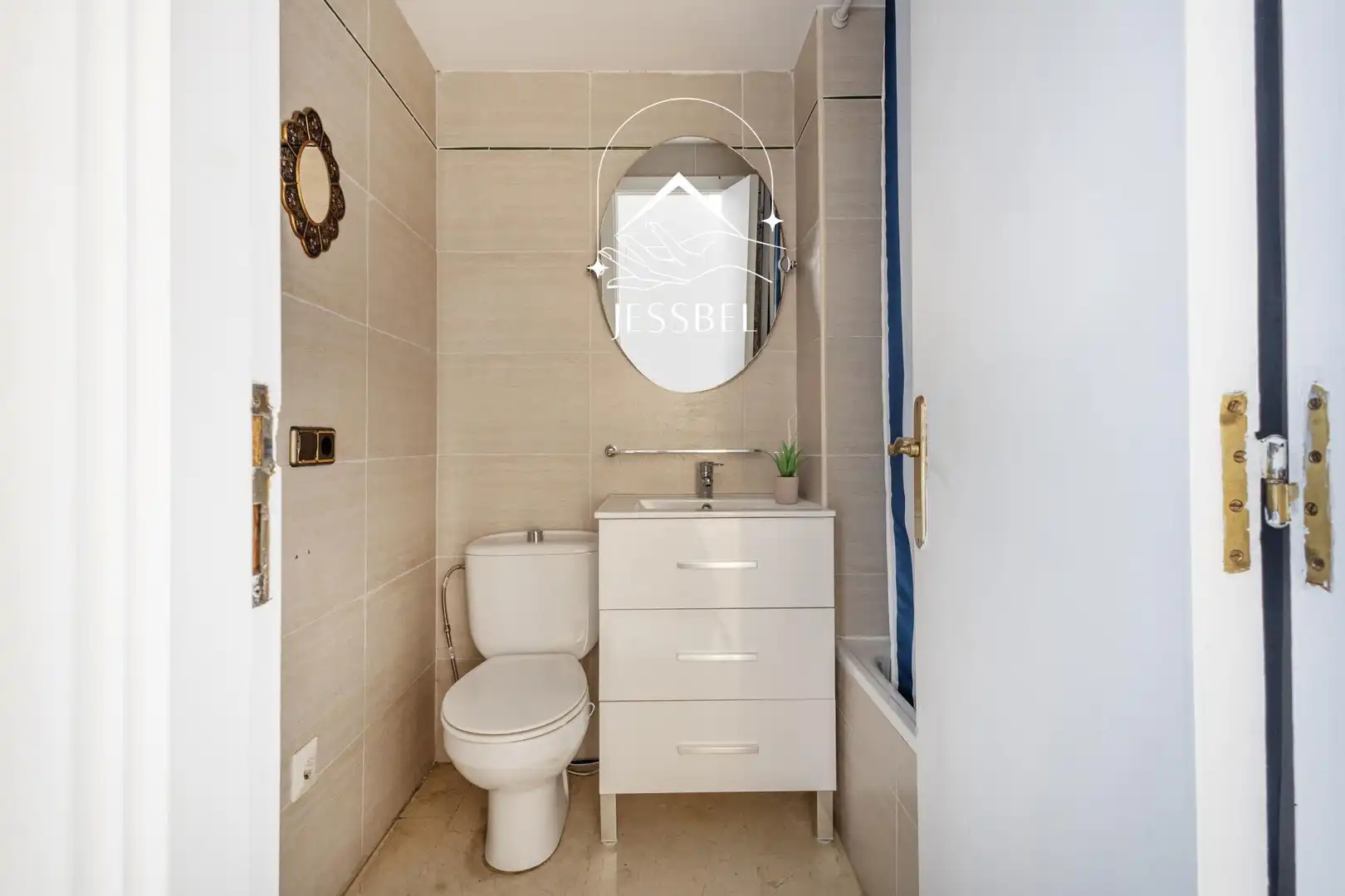 Piso en venta en Carrer Miguel de Cervantes, 12, Portals Nous Baño de Piso en venta en Calvià con Aire acondicionado, Terraza y Piscina