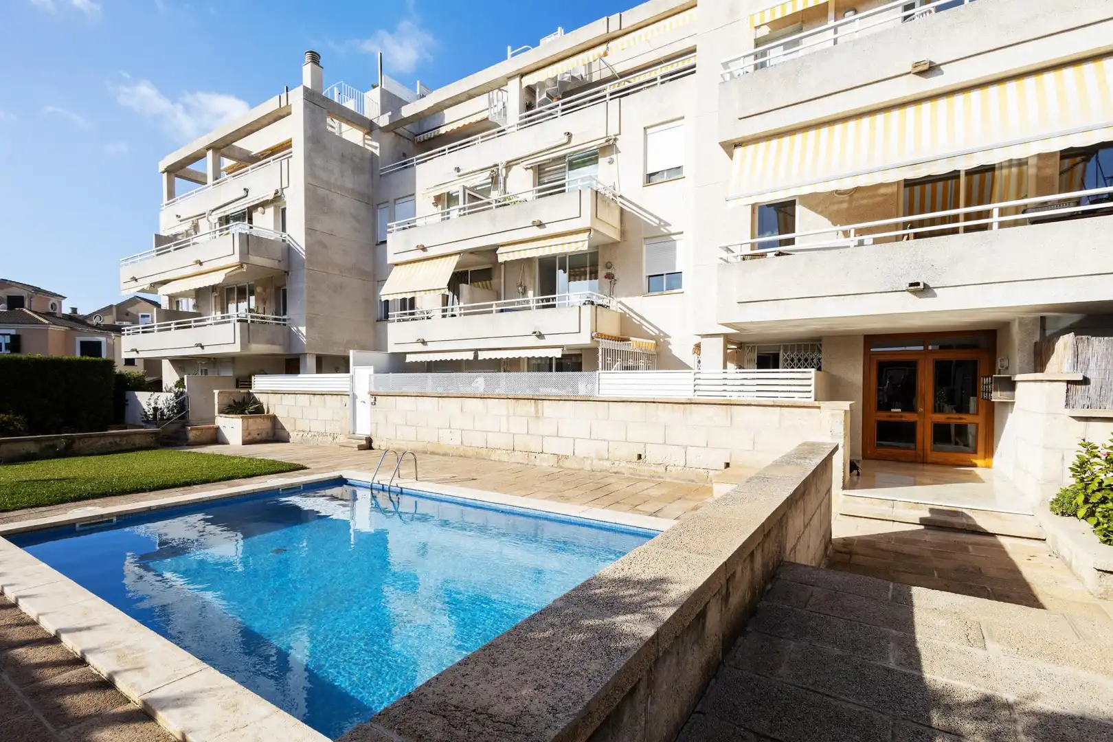 Piso en venta en Carrer Miguel de Cervantes, 12, Portals Nous Piscina de Piso en venta en Calvià con Aire acondicionado, Terraza y Piscina