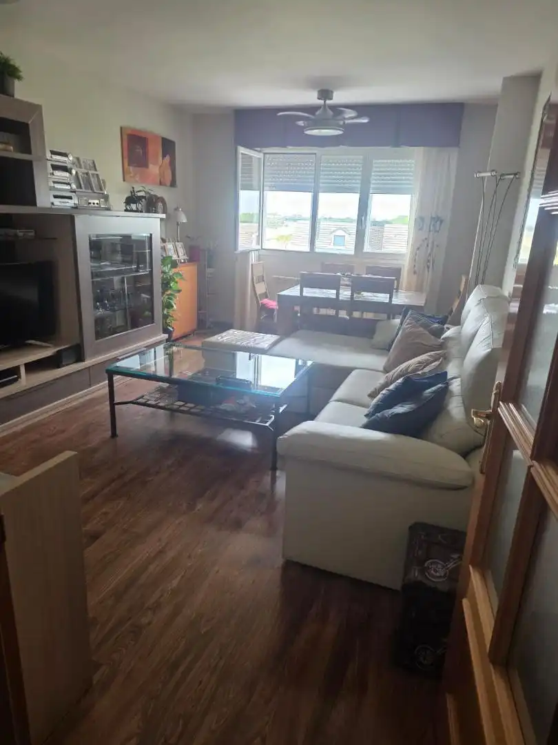 Piso en venta en Calle a Ppi-7, 19, Universidad - Hospital Sala de estar de Piso en venta en Fuenlabrada con Aire acondicionado, Terraza y Piscina