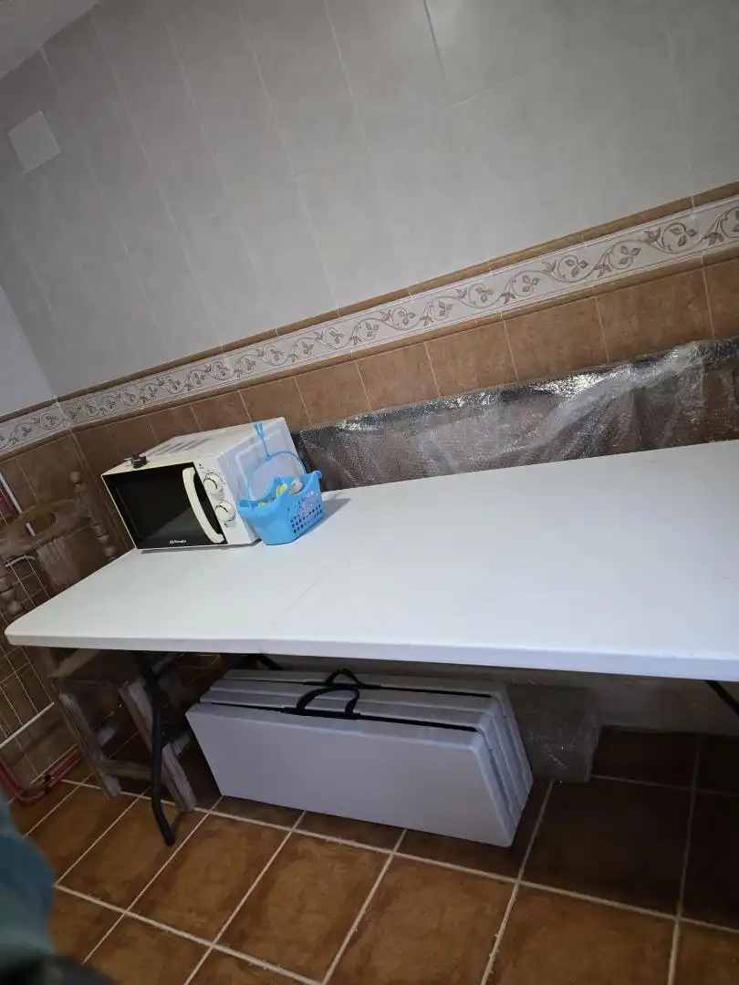Casa adosada en venta en Calle Chinchilla, 3, Belmonte Cocina de Casa adosada en venta en Belmonte con Calefacción, Amueblado y Horno